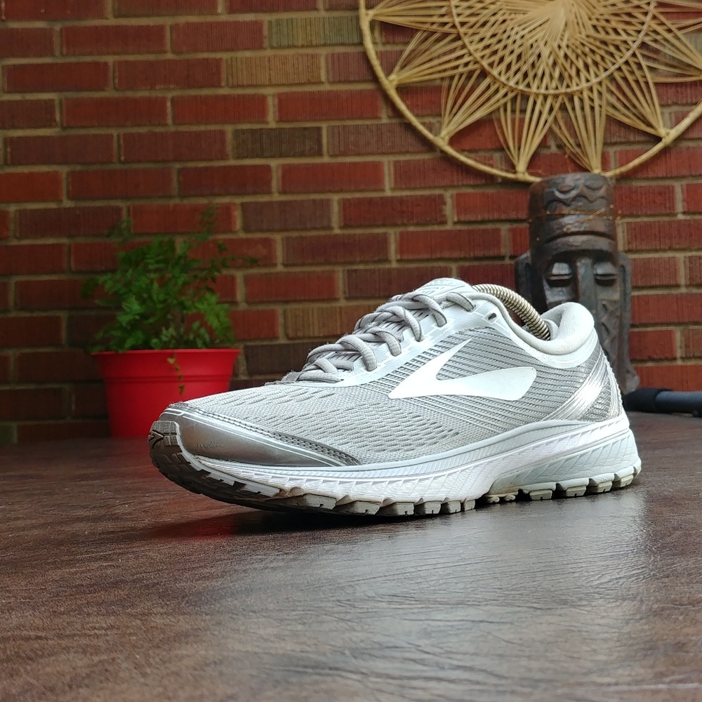 WMNS BROOKS GHOST 10 SHOES